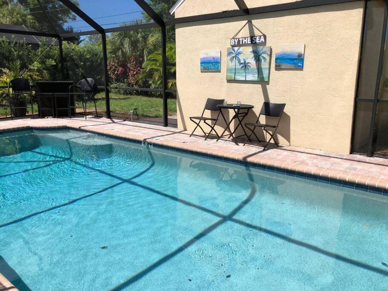 Great Shape After Milton-Pool Home Wows! Po Venice Exterior foto